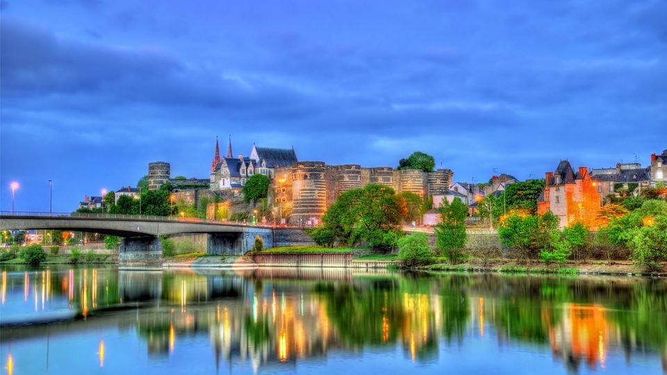 Angers - Blick auf die Burg am Abend