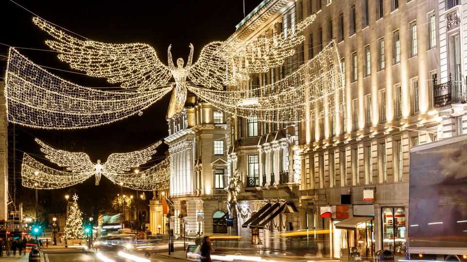 Weihnachtsbeleuchtung auf der Regent Street in London