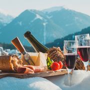 Italienisches Essen im Schnee