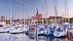 Stralsund Hafen mit St. Nikolai-Kirch