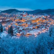 Loket nad Ohri mit Loket Burg in Karlsbad (Karlovy Vary) Region