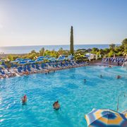 Pool im Hotel Costa Verde in Cefalù auf Sizilien, Italien